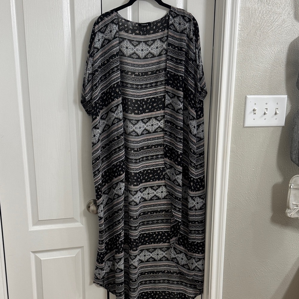 Torrid Black and White Patterned Swim Coverup